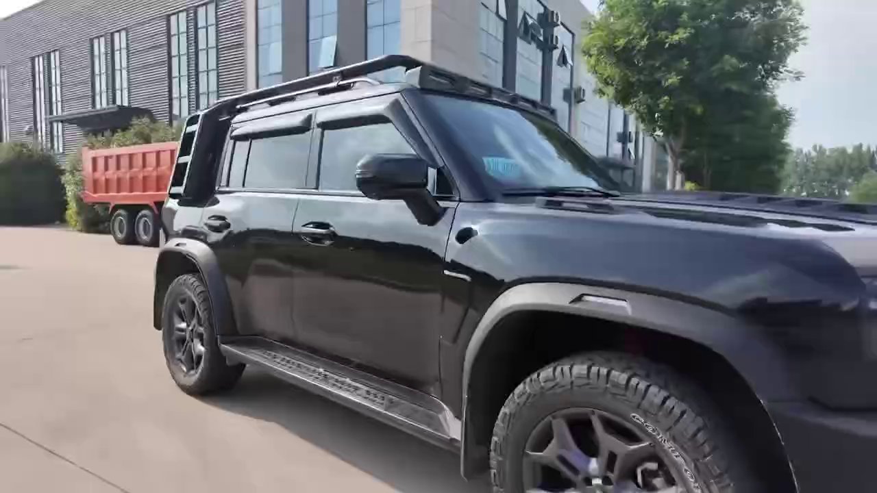 Off-road vehicle · exterior & cabin
