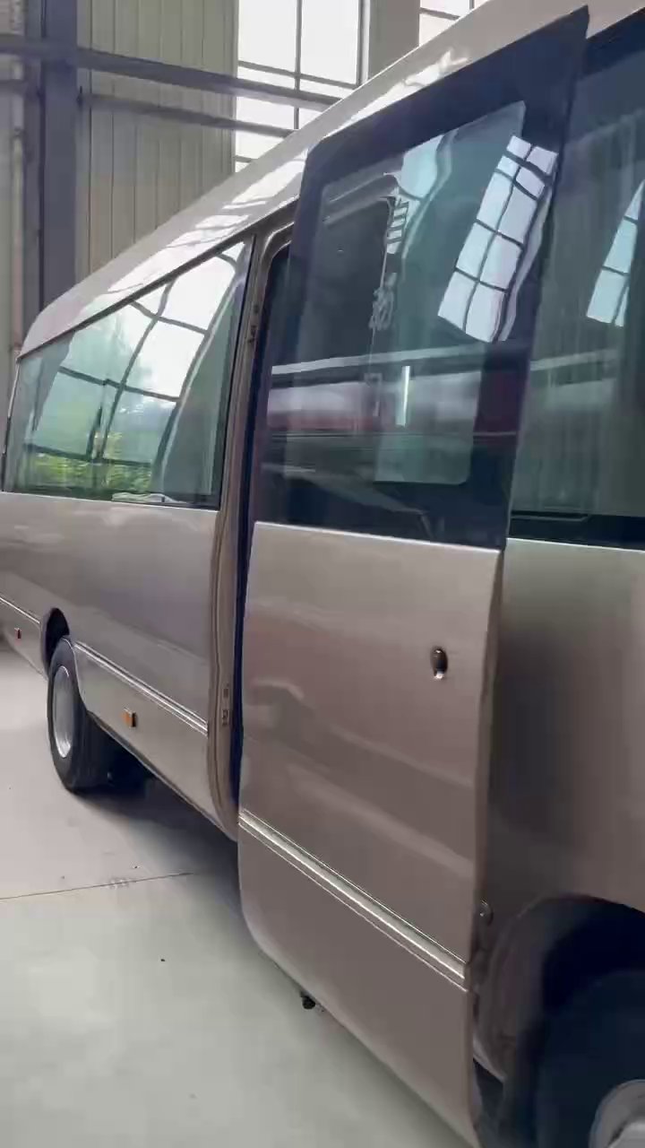Minibus · exterior & cabin